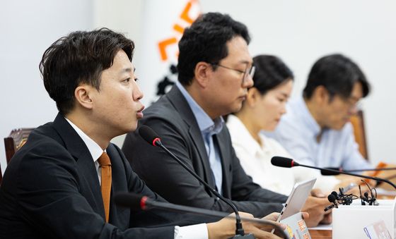 발언하는 이준석 개혁신당 대표