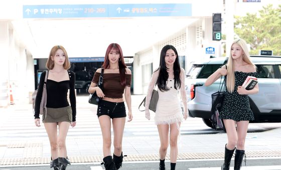 키스오브라이프, 공항 런웨이