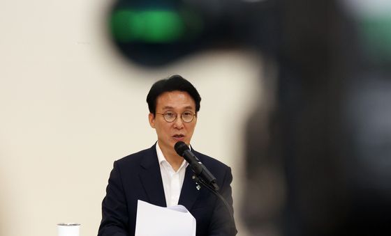 출입기자단 간담회 갖는 김민석 총리