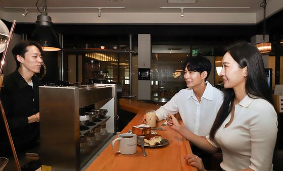 신세계百 강남점, 신규 카페 '카테고릭' 열어