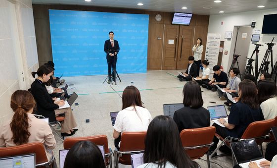 장동혁 대표 건강상태 브리핑하는 비서실장