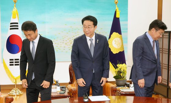 원구성 위해 만나는 국회의장·여야 원내대표