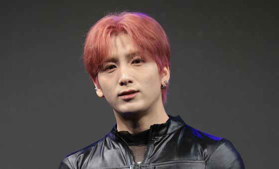 포즈 취하는 안타레스 승희