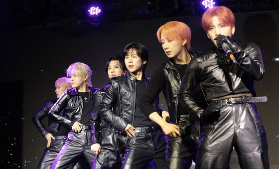 안타레스 '트리거' 선보이는 윤형빈의 아이들