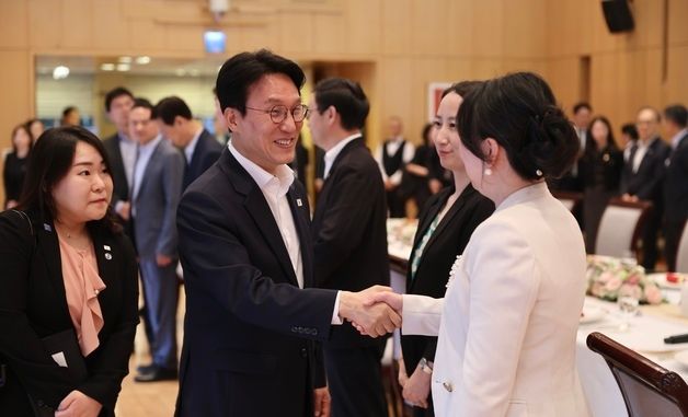 중국 기업인 만난 김민석 국무총리