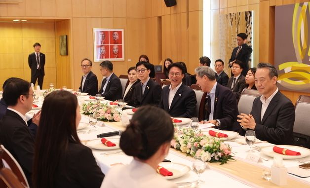 중국 기업인 만난 김민석 국무총리
