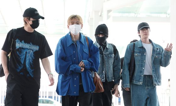 RM·뷔·정국·진, 출국하는 '슈스'