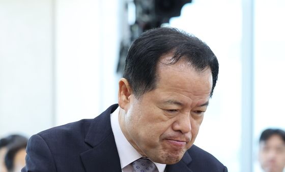 선관위 국조특위 참석하는 위철환 직무대행