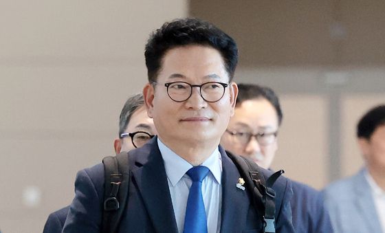 미국으로 출국하는 송영길 의원
