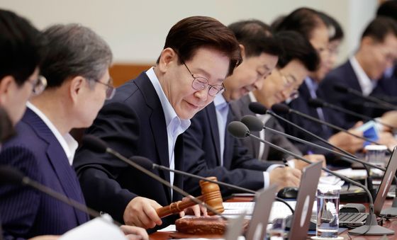 이재명 대통령, 국무회의 주재