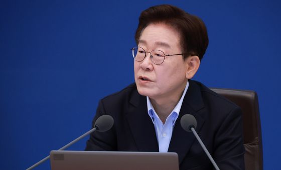 국무회의 발언하는 이재명 대통령