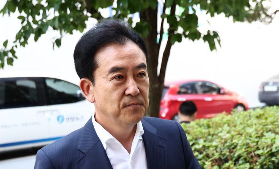 피의자 신분으로 종합특검 출석하는 윤희근 전 경찰청장