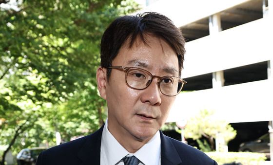 서울회생법원 도착한 전진배 JTBC 대표이사