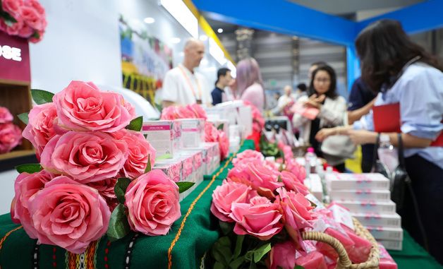 시선 사로잡는 불가리아 장미 비누