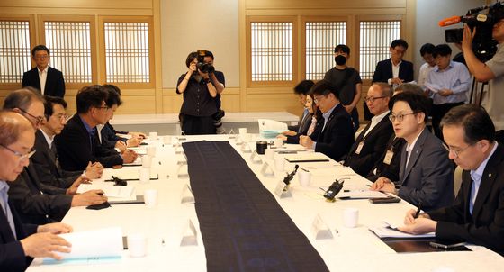 김정관 장관,  한미전략투자사업관리위원회 주재