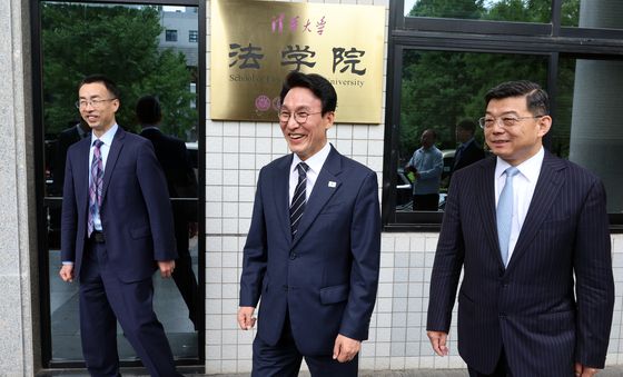 中 칭화대학교 방문한 김민석 총리