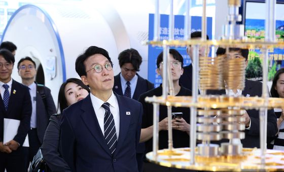 중관춘 시찰나서 김민석 총리