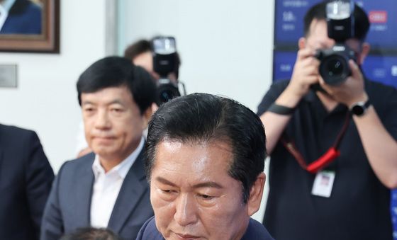 당대표실 나서는 정청래