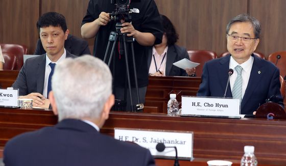 조현 장관,  한·인도 외교장관회담