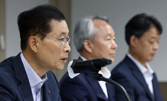 최저임금 관련 중소기업계 기자회견 발언하는 중기중앙회 노동인력위원장