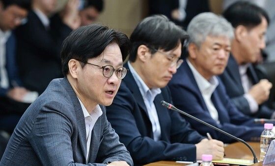 인사말하는 김정관 장관