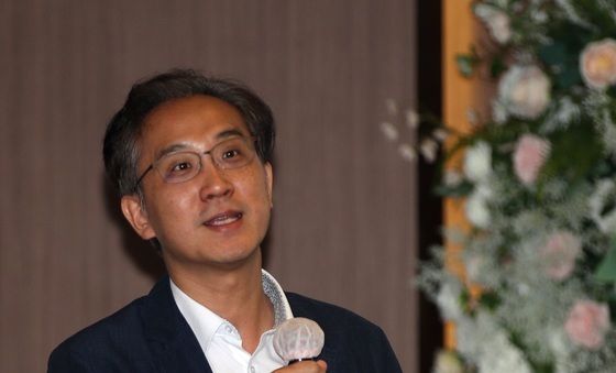제주플러스포럼 발표하는 김화년 교수