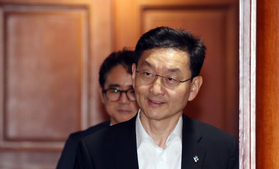마약류대책협의회 참석하는 윤창렬 국무조정실장
