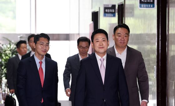 기자회견 마친 장동혁 대표