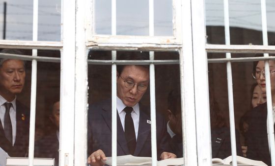 김민석 총리, 뤼순 감옥 방문