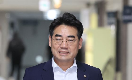 국민의힘 '대안과 미래' 조찬모임 참석하는 이성권 의원