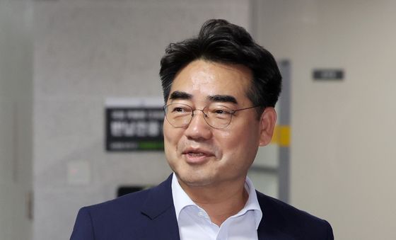 국민의힘 '대안과 미래' 조찬모임 참석하는 이성권 의원