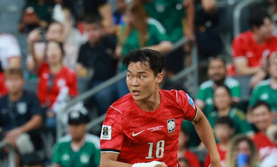 남아공 문전 향하는 오현규
