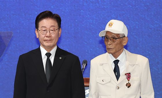 이재명 대통령, 참전유공자 포상