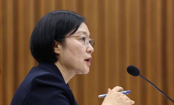 답변하는 한성숙 후보자