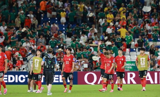 '충격'…조별리그 탈락 벼랑 끝에 선 대표팀