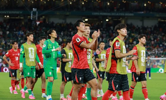 대한민국, 남아공에 0-1 충격패…'조3위'