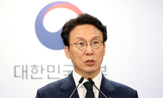 정부의 검찰개혁 방향 브리핑하는 김민석 총리