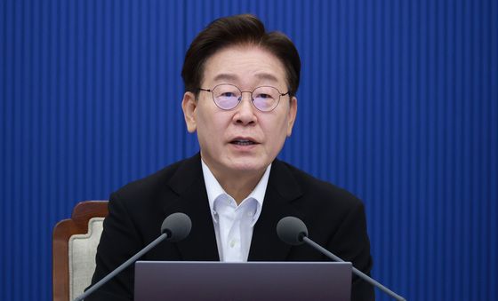수석보좌관회의 발언하는 이재명 대통령