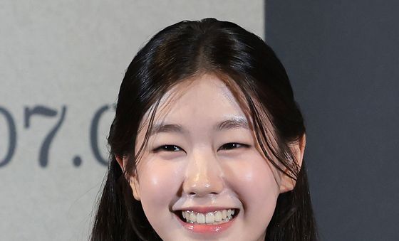 환한 미소짓는 박소이