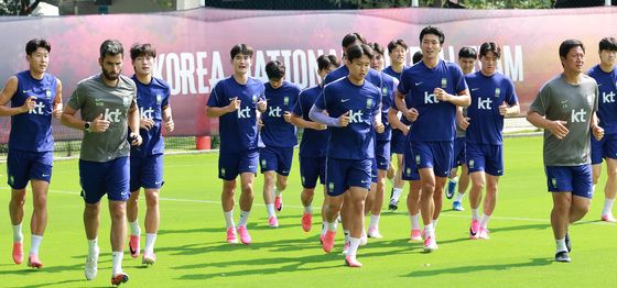 다시 뛰는 대한민국 축구대표팀