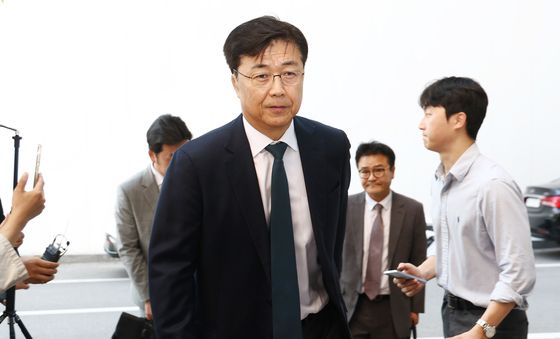 4차 조사 출석하는 홍장원 전 국정원 1차장