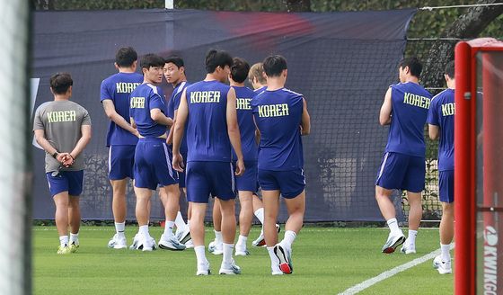 회복훈련 나선 대한민국 축구대표팀