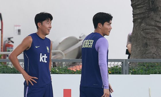 '다시 웃는 손흥민'