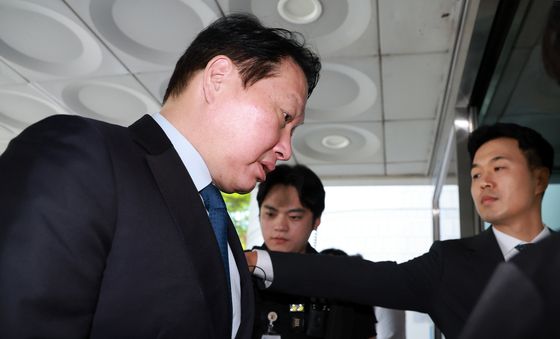 최태원 SK그룹 회장, 파기환송심 2차 변론 출석