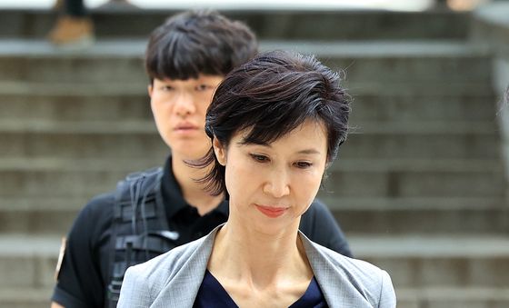 서울고등법원 출석하는 노소영 관장