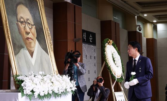 조정식 국회의장, 백범 김구 77주기 추모식 참석