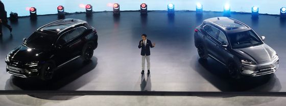 부산모빌리티쇼서 공개된 BYD '씨라이언 6 DM-i'