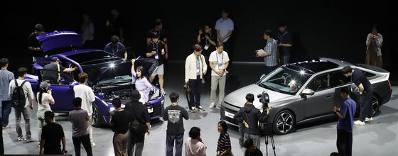 세계 최초 공개된 '디 올 뉴 아반떼'