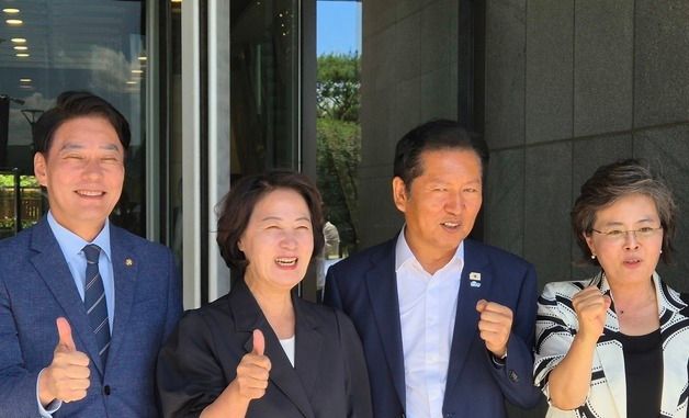 정청래, 양평서 추미애·한민수 만나