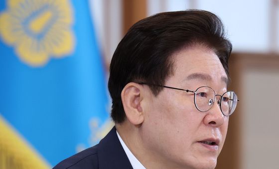 '신안보 전략회의' 주재하는 이재명 대통령
